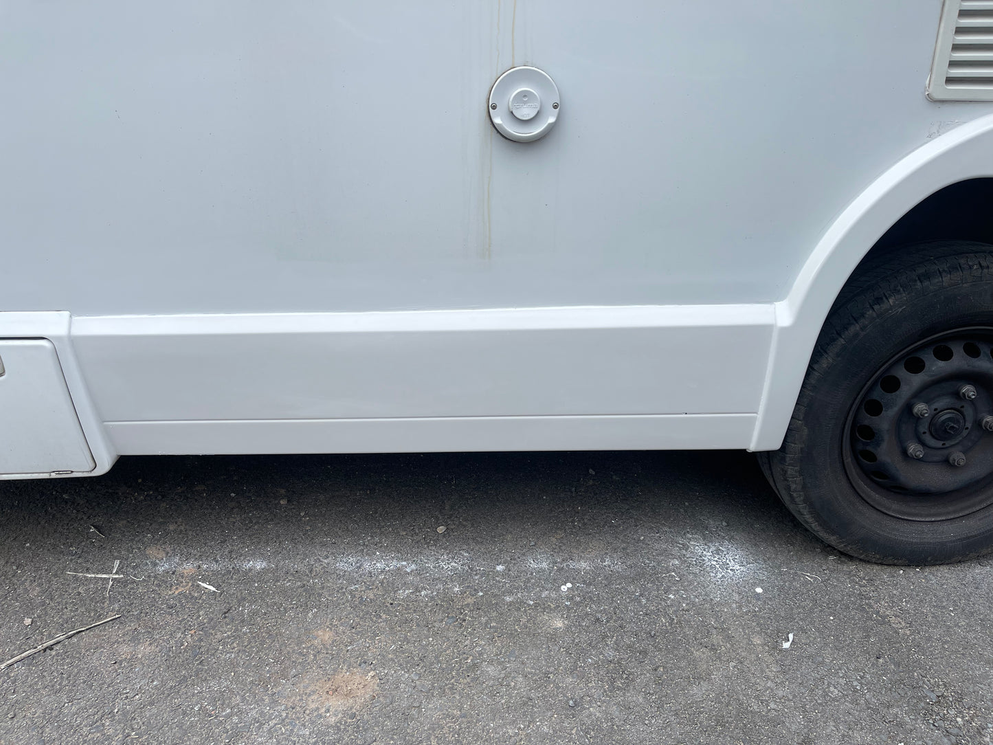 Rimor motorhome side skirt 006