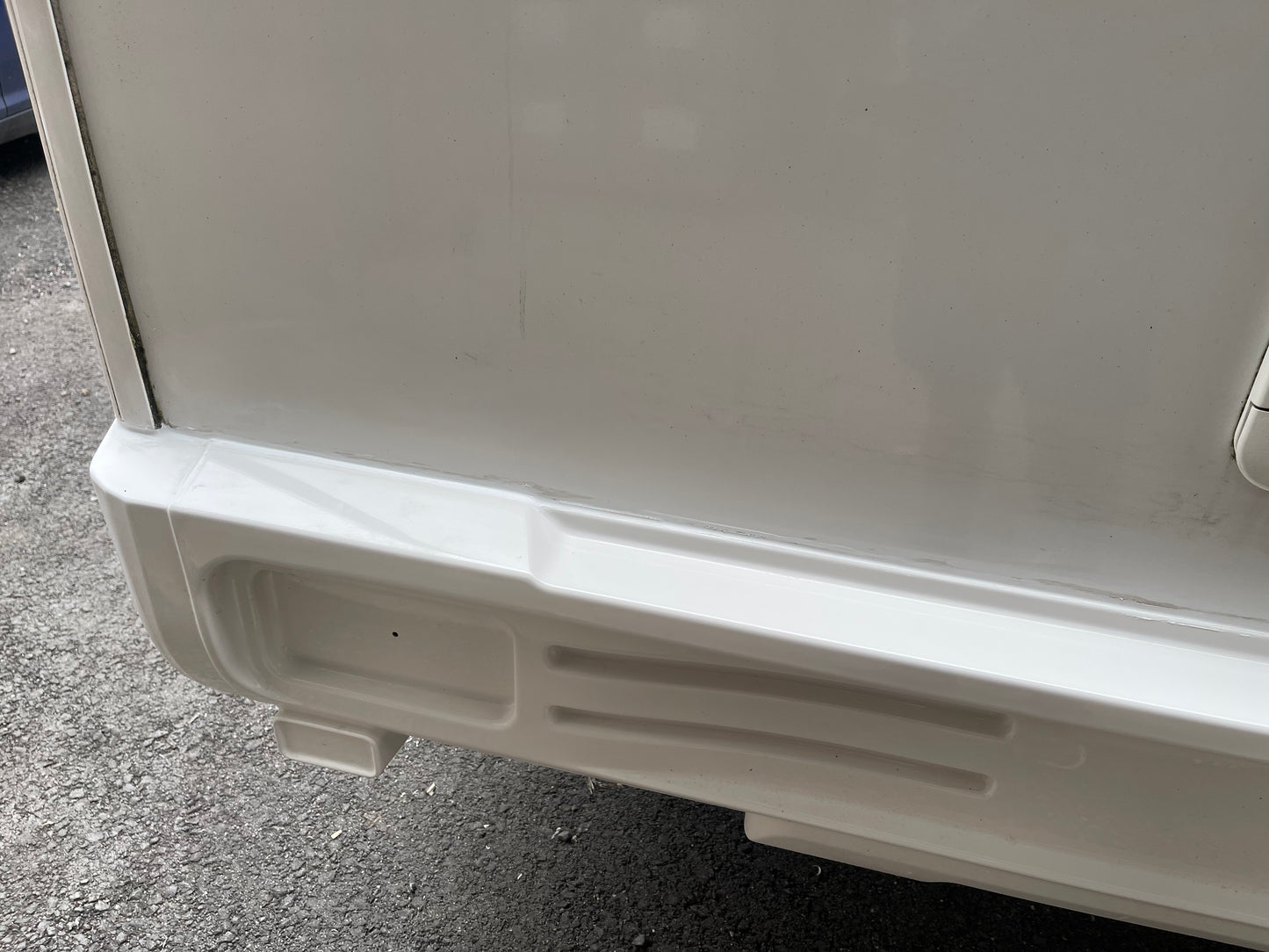Rimor motorhome lower rear panel 007