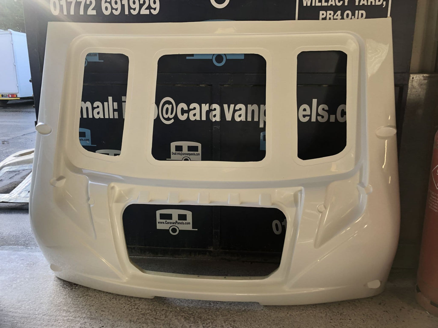 ABBEY CARAVAN FRONT PANEL 011