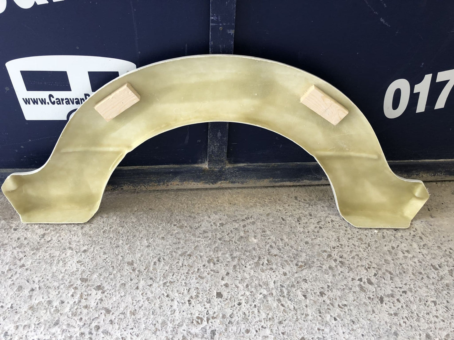 ABI-ACE CARAVAN WHEEL SPAT 011