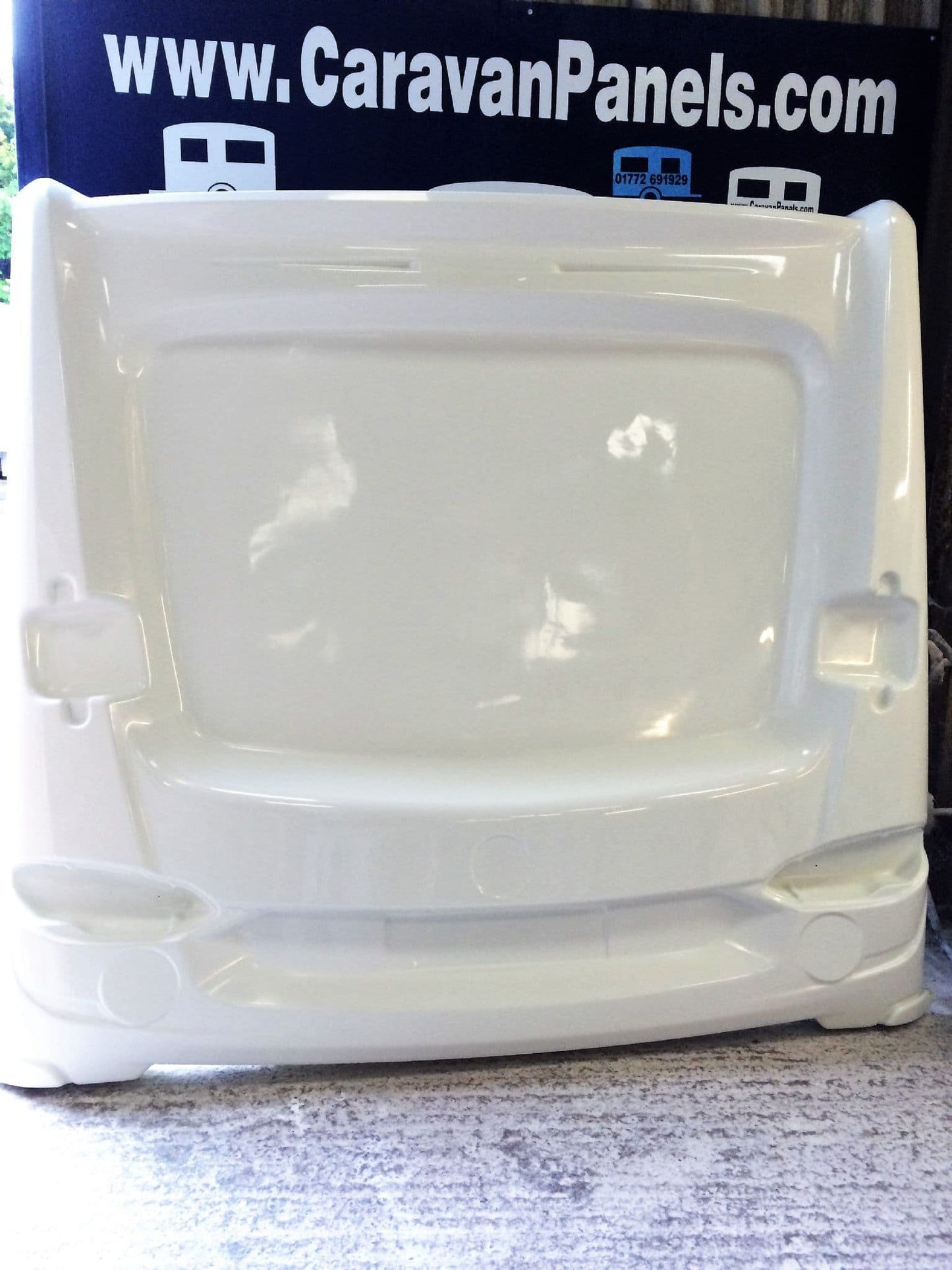 Bessacarr caravan rear panel 003