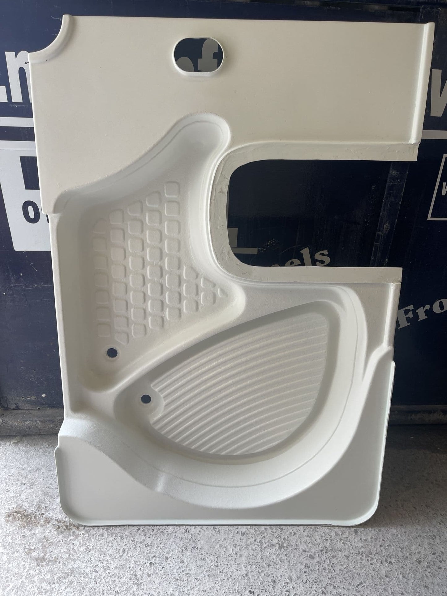 McLOUIS CARAVAN SHOWER TRAY 002