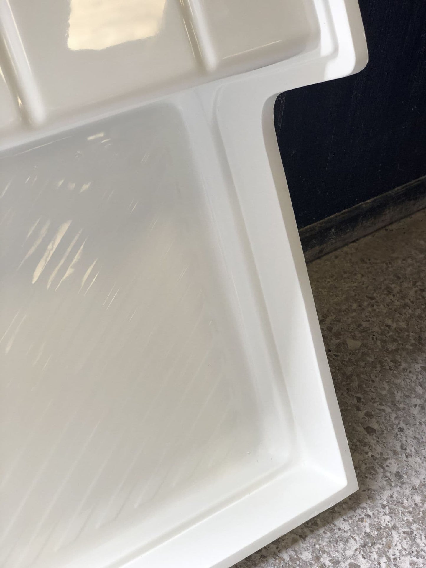 CARAVAN SHOWER TRAY 085