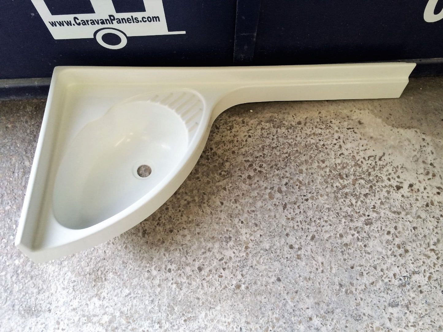 BATHROOM VANITY SINK 832