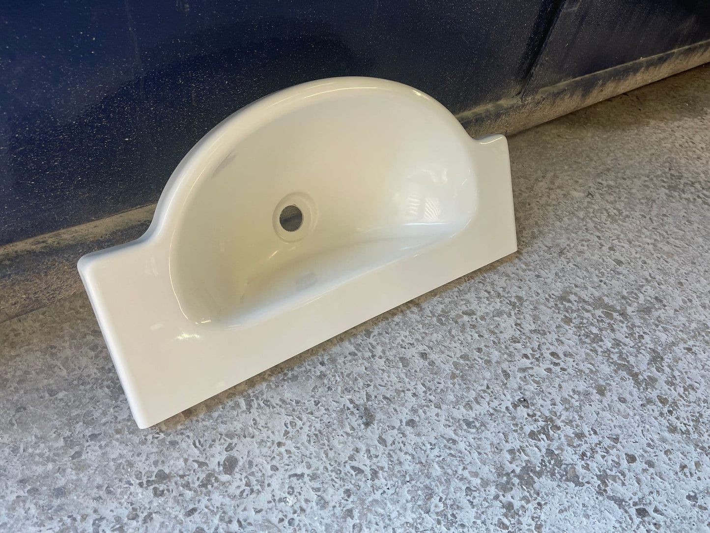 BATHROOM VANITY SINK 953