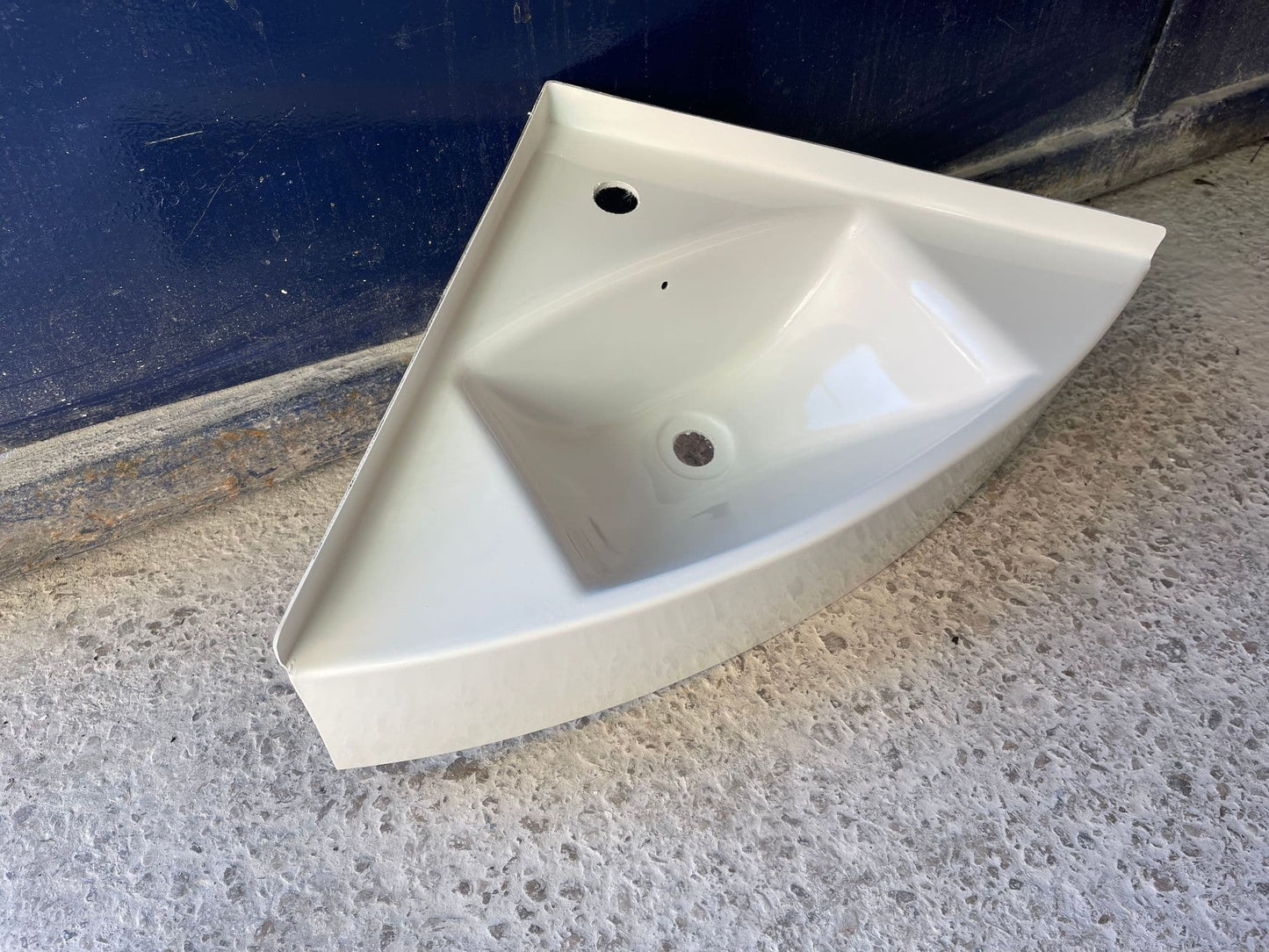 BATHROOM VANITY SINK 955