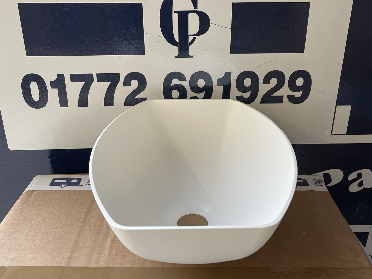 BATHROOM VANITY SINK 958