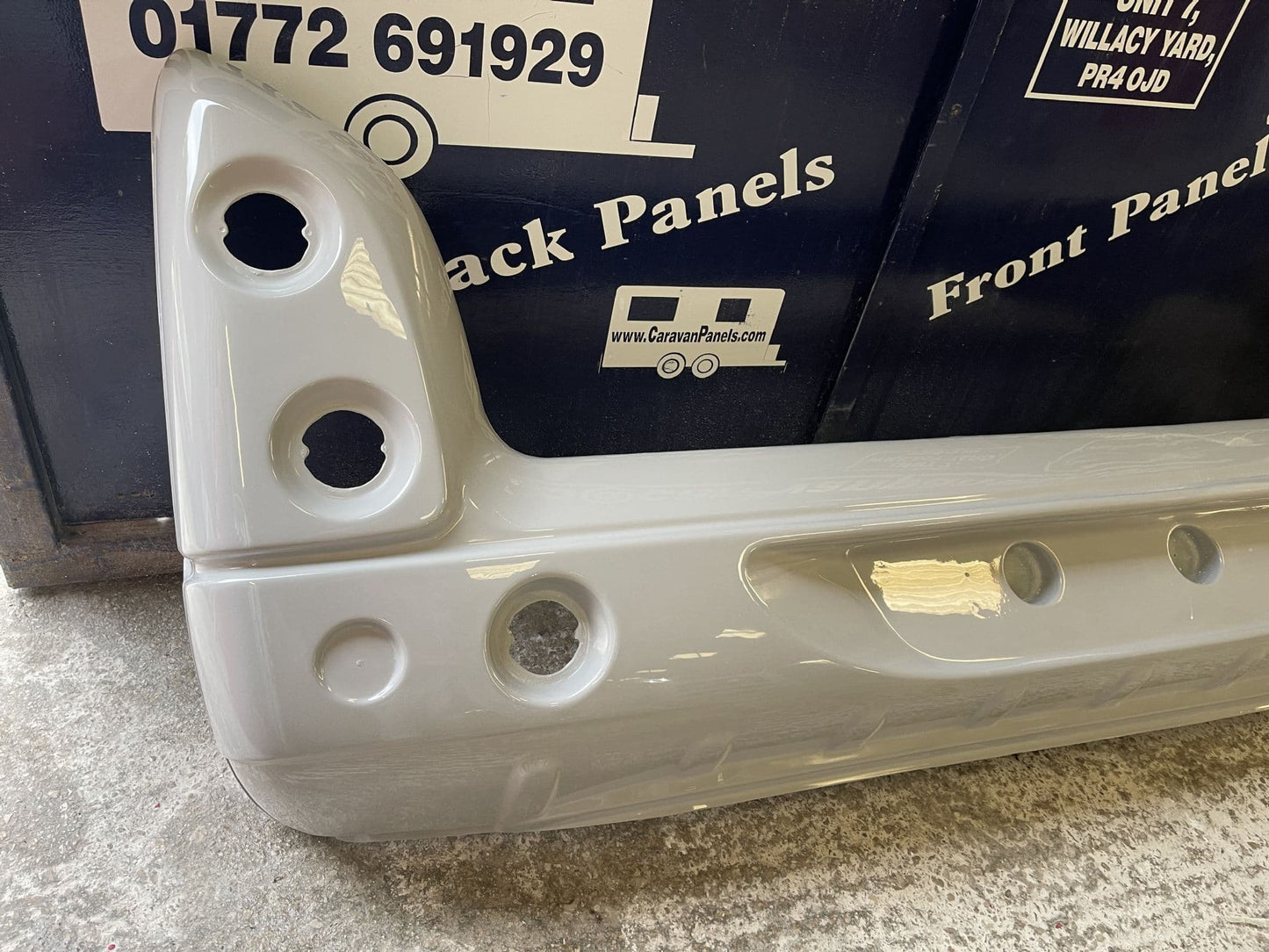 BURSTNER DELPHIN MOTORHOME LOWER REAR 001