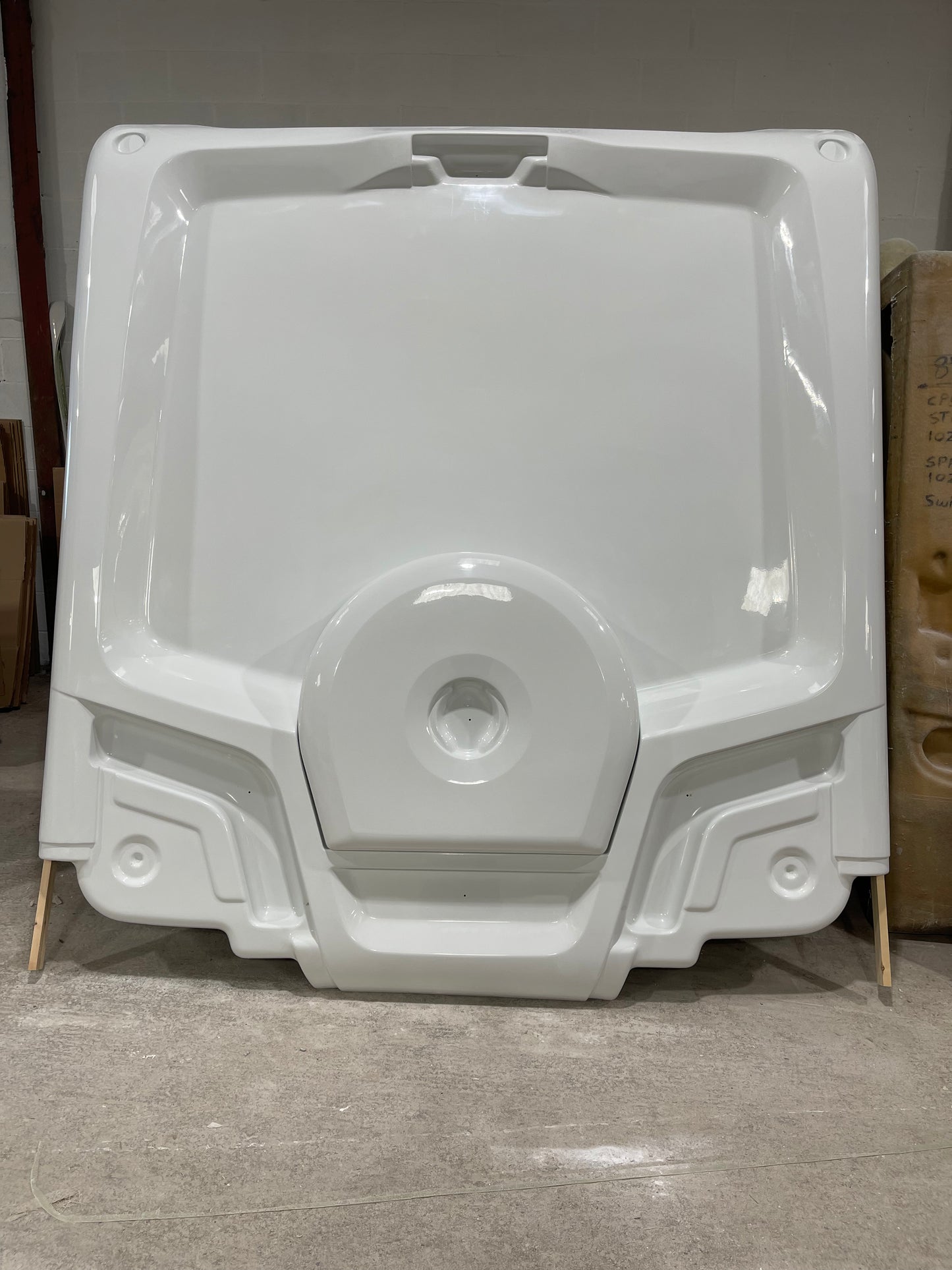 auto-trail rear panel 001