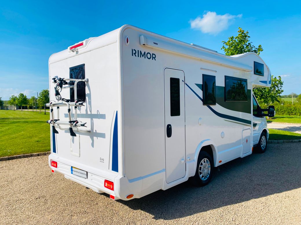 Rimor motorhome lower rear panel 007