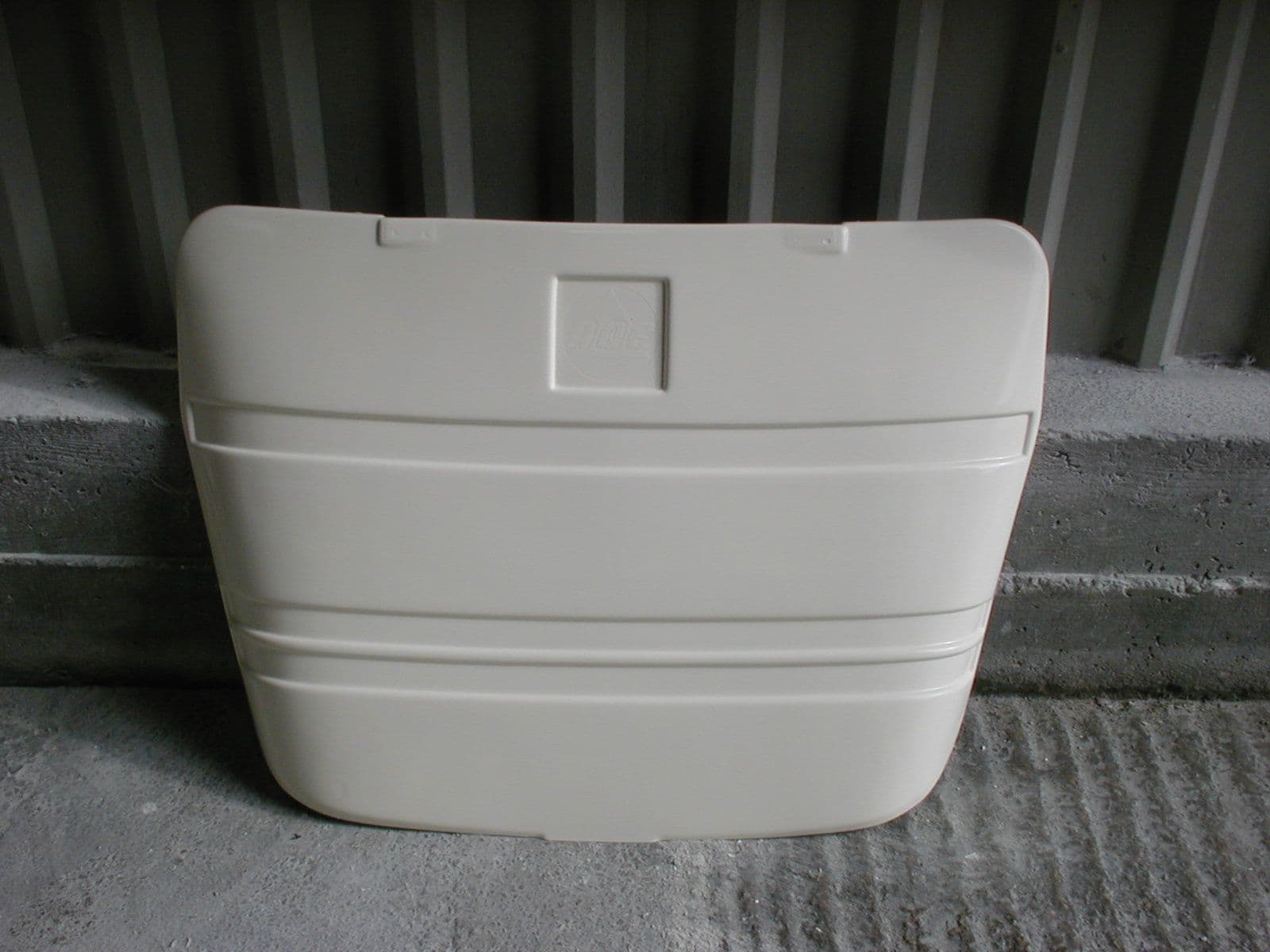 Abi/ace caravan locker lid 005