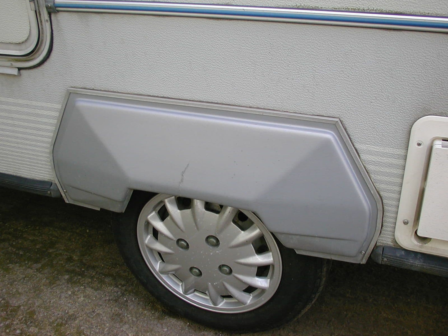 ABI-ACE CARAVAN WHEEL SPAT 021