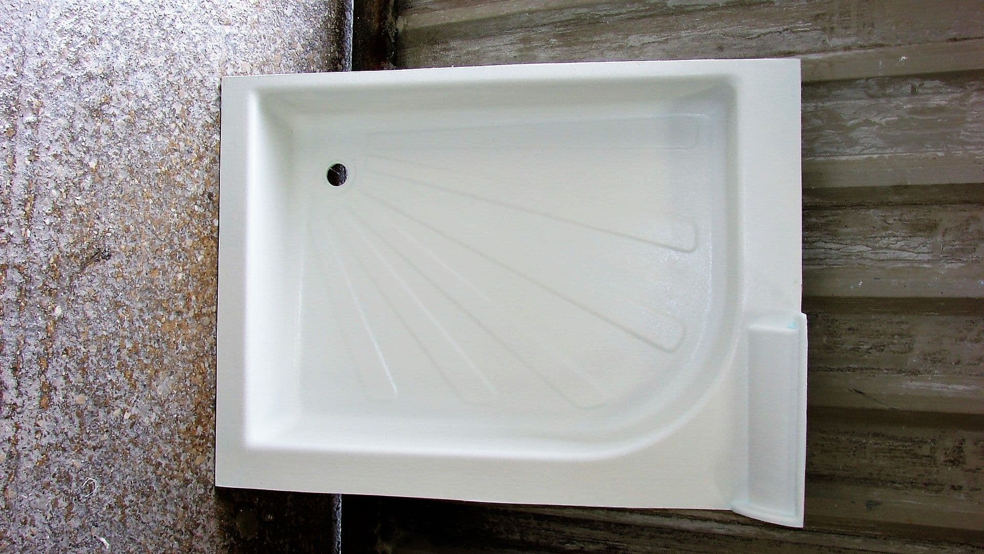 Avondale caravan shower tray 006