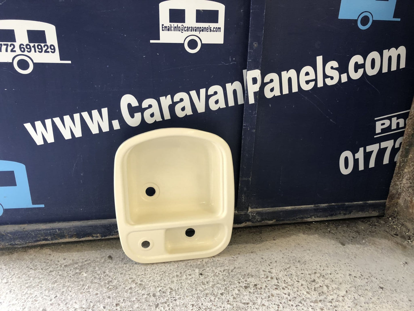 Avondale caravan vanity sink 010