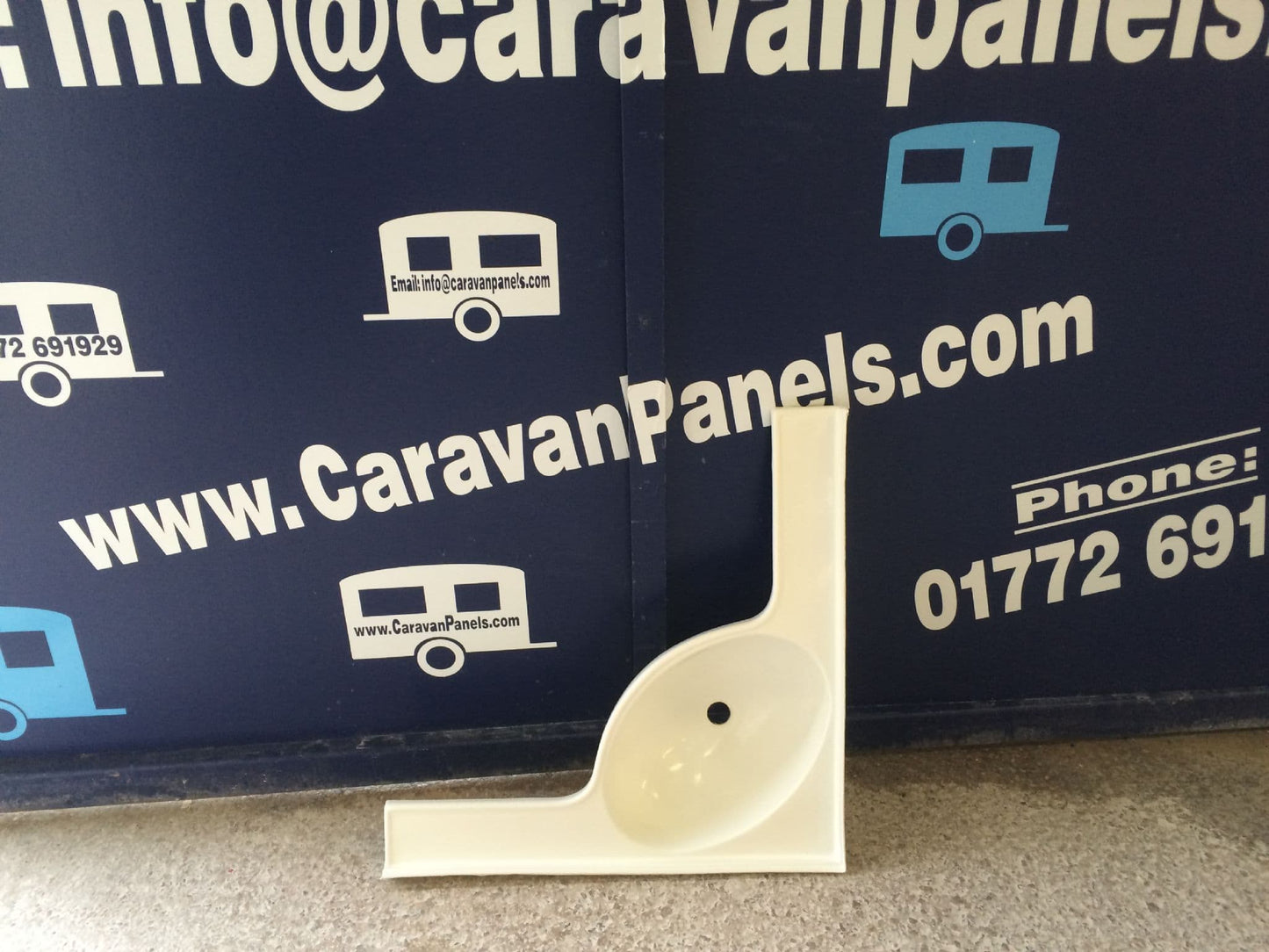 Coachman caravan vanity sink 002