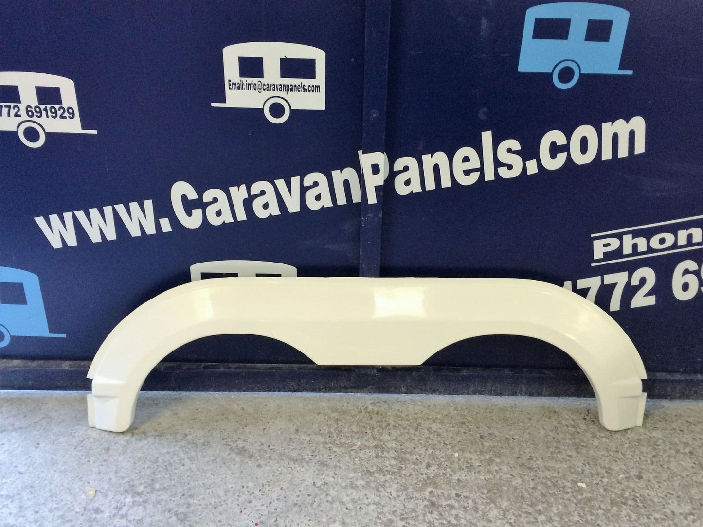 Fleetwood caravan twin wheel spat 001