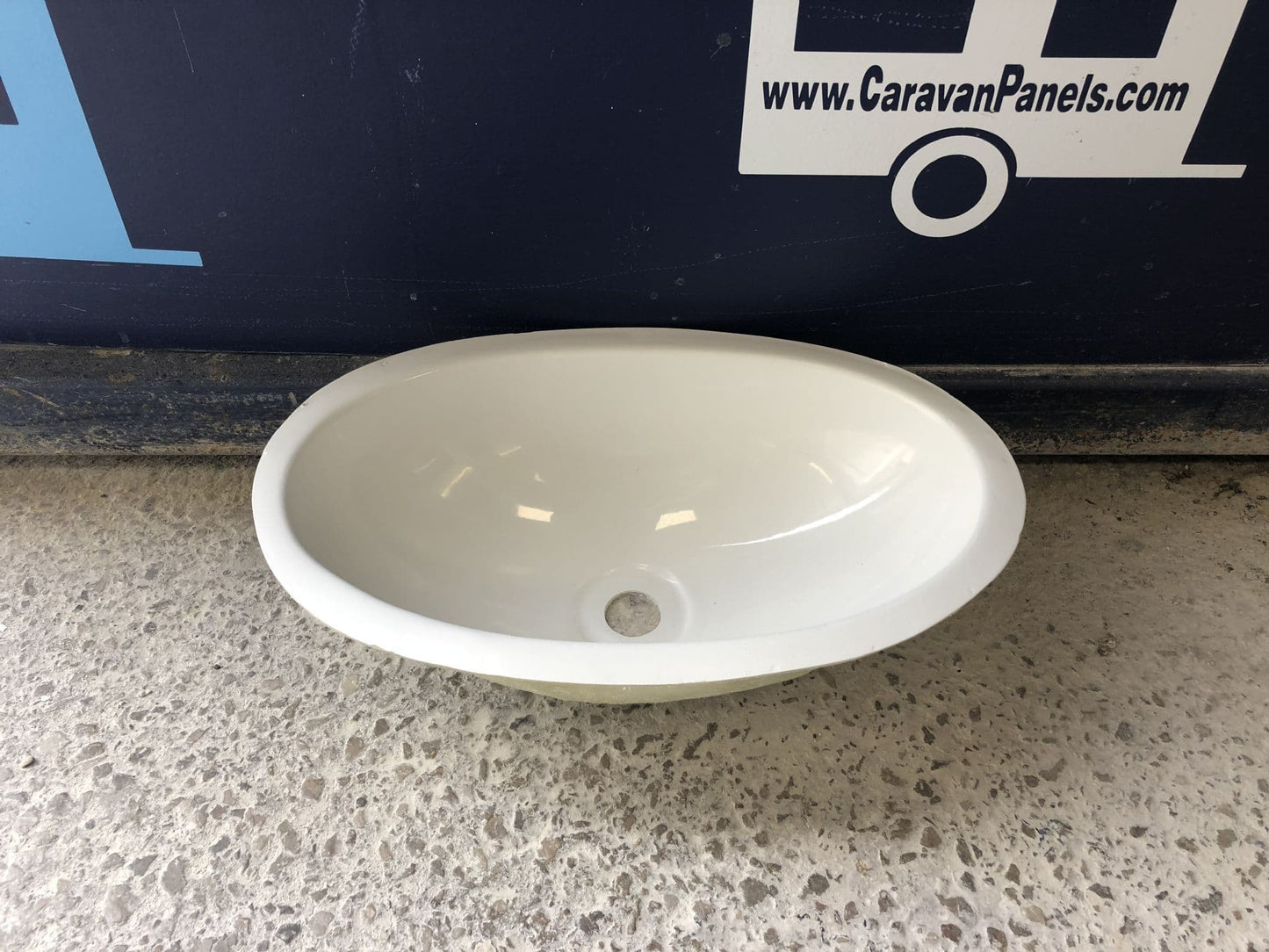 Fleetwood caravan vanity sink 006