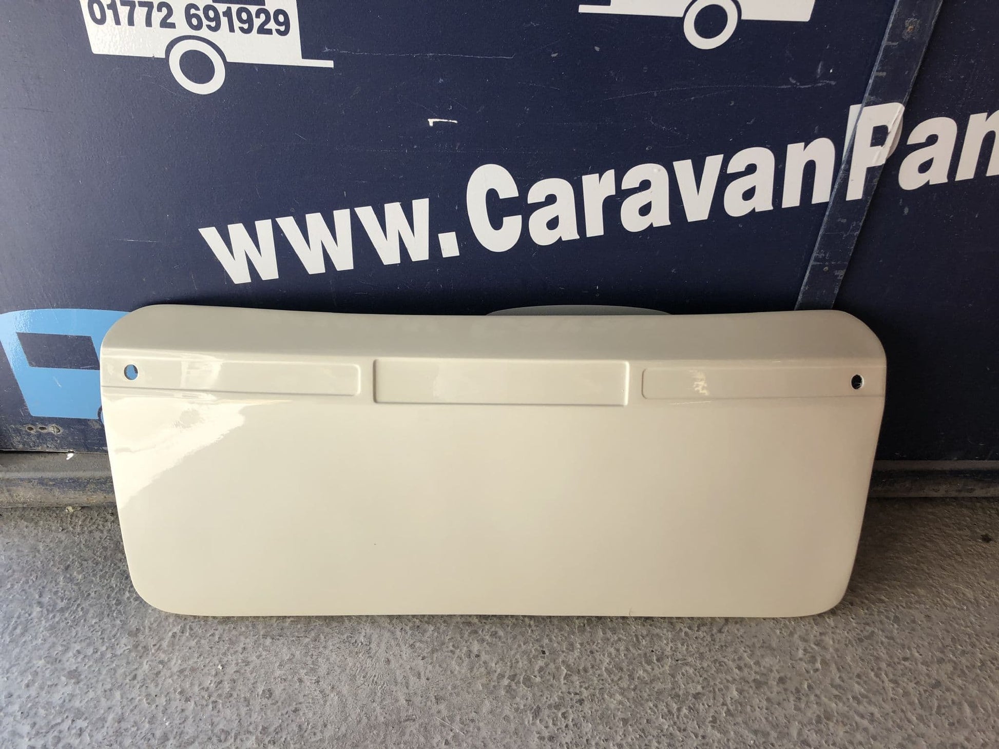 Lunar caravan locker lid 005