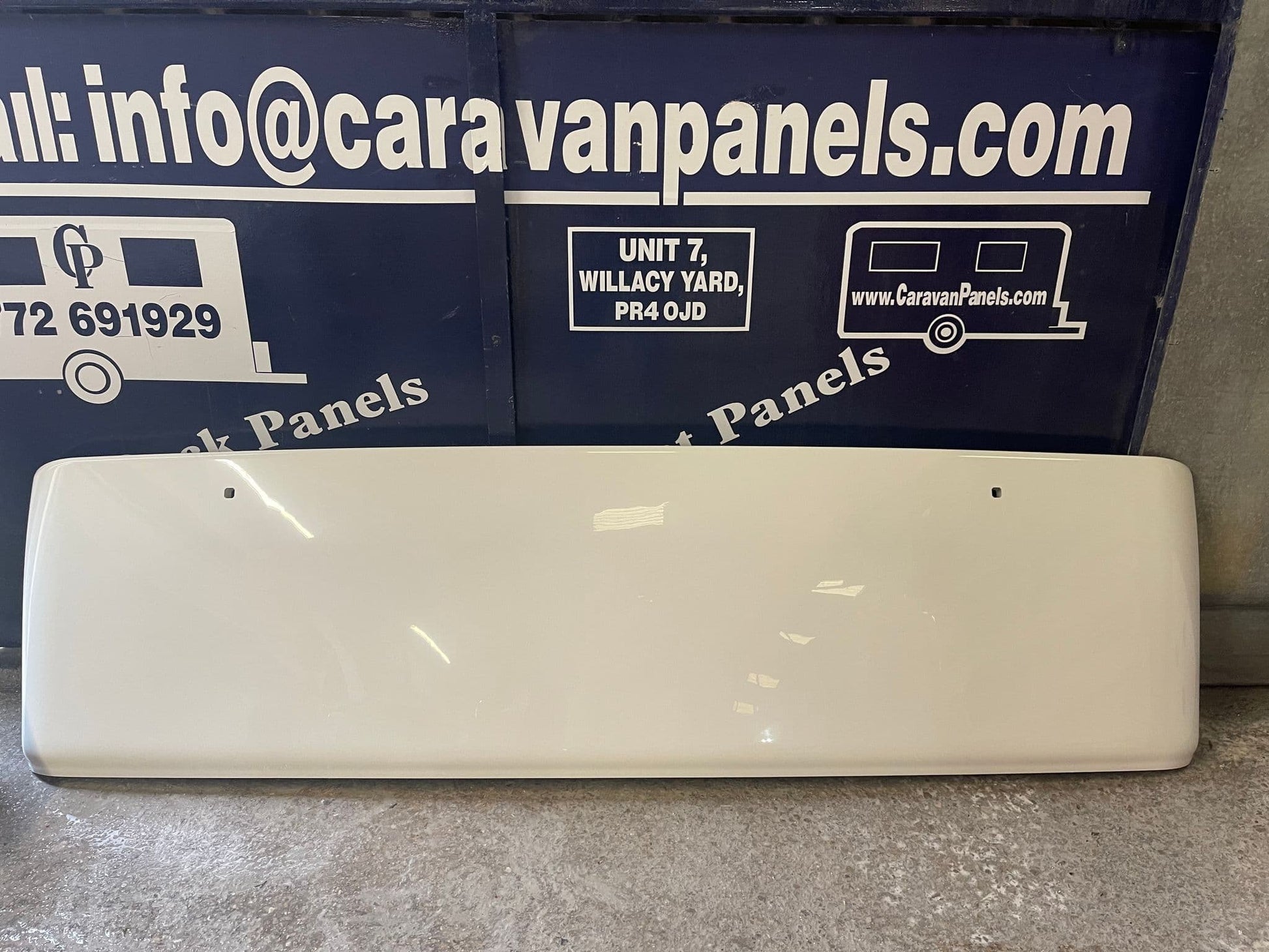 Lunar caravan locker lid 013