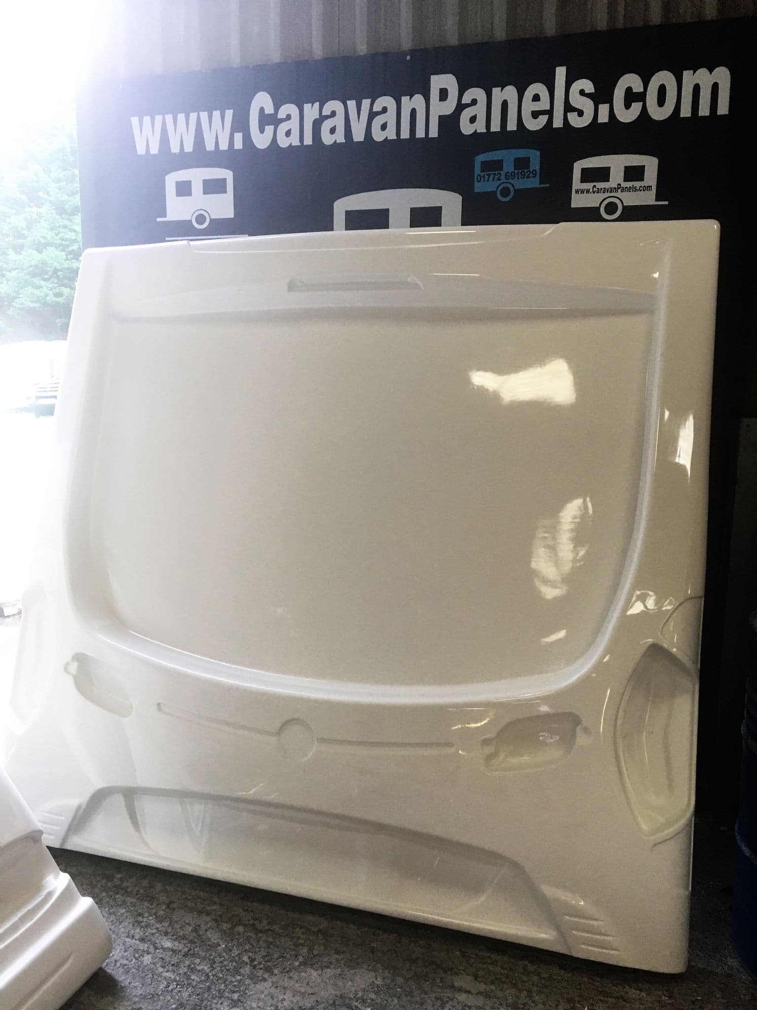 Lunar caravan rear panel 002 – Caravan Panels