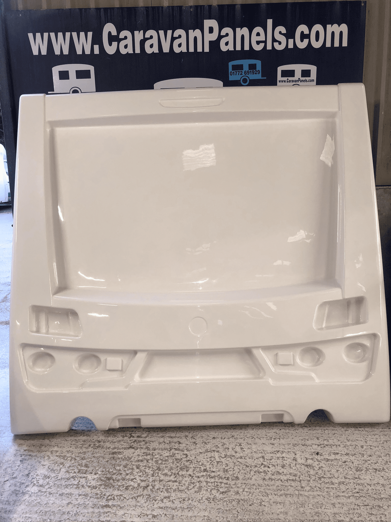 Lunar caravan rear panel 010 – Caravan Panels