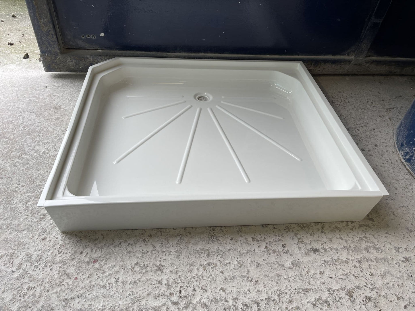 Lunar caravan shower tray 014