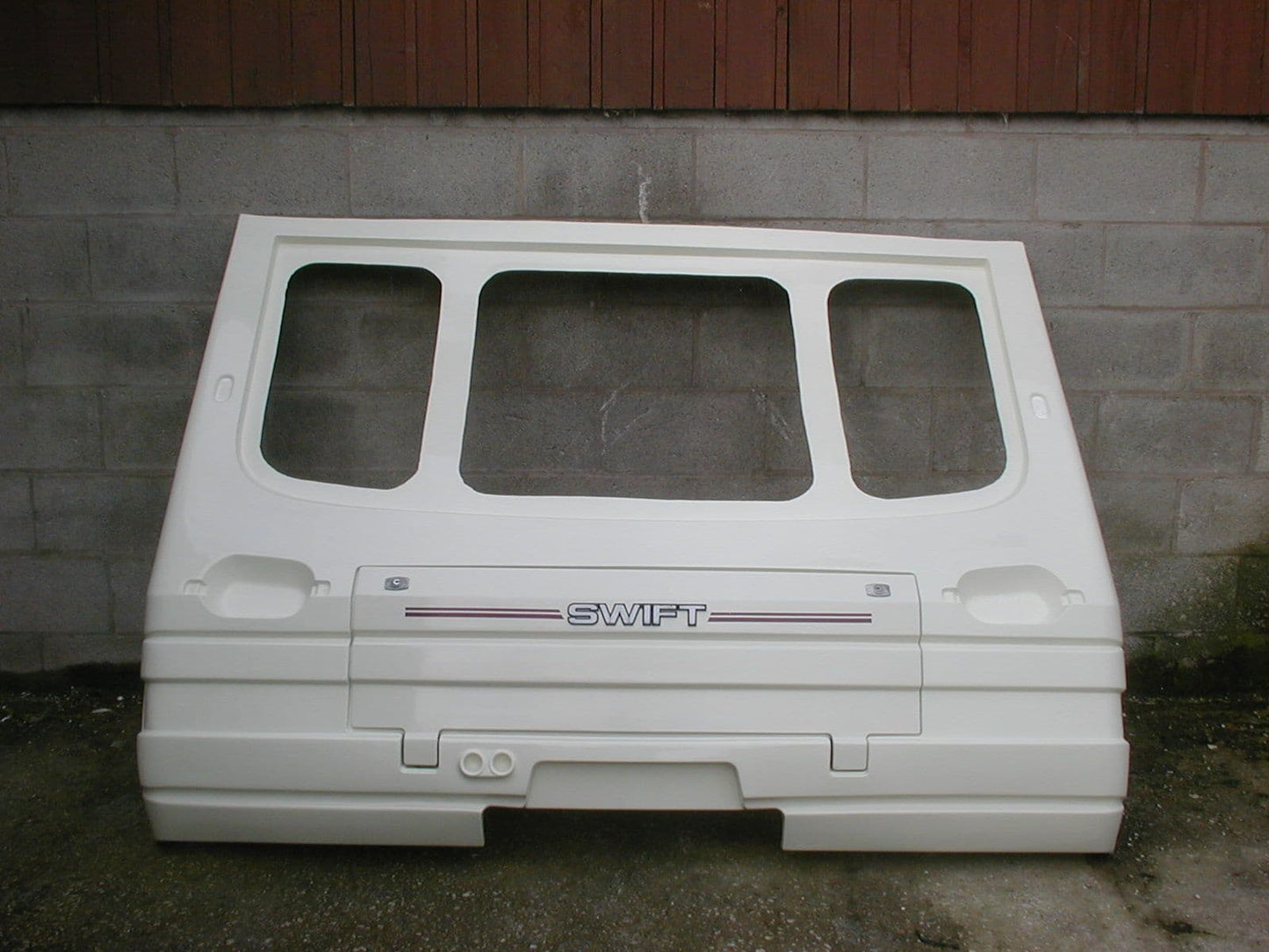 Swift caravan front panel 008